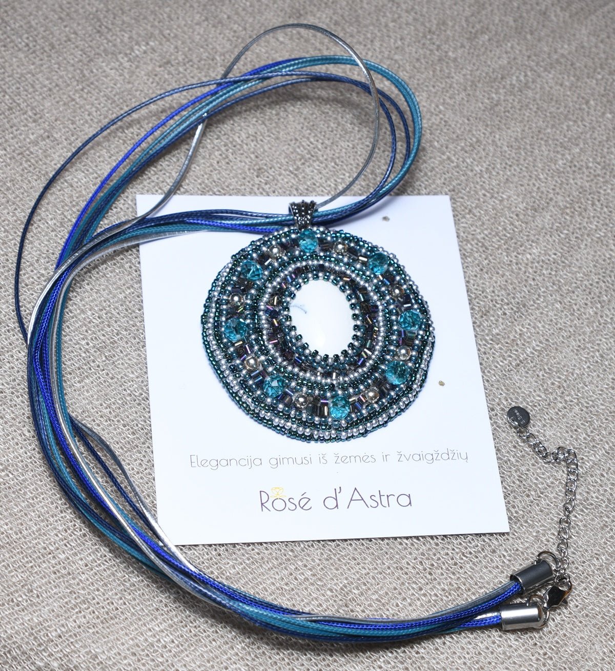 Koljė su Agatu "Balta Jūros Puta" - Rankų darbo gaminiai