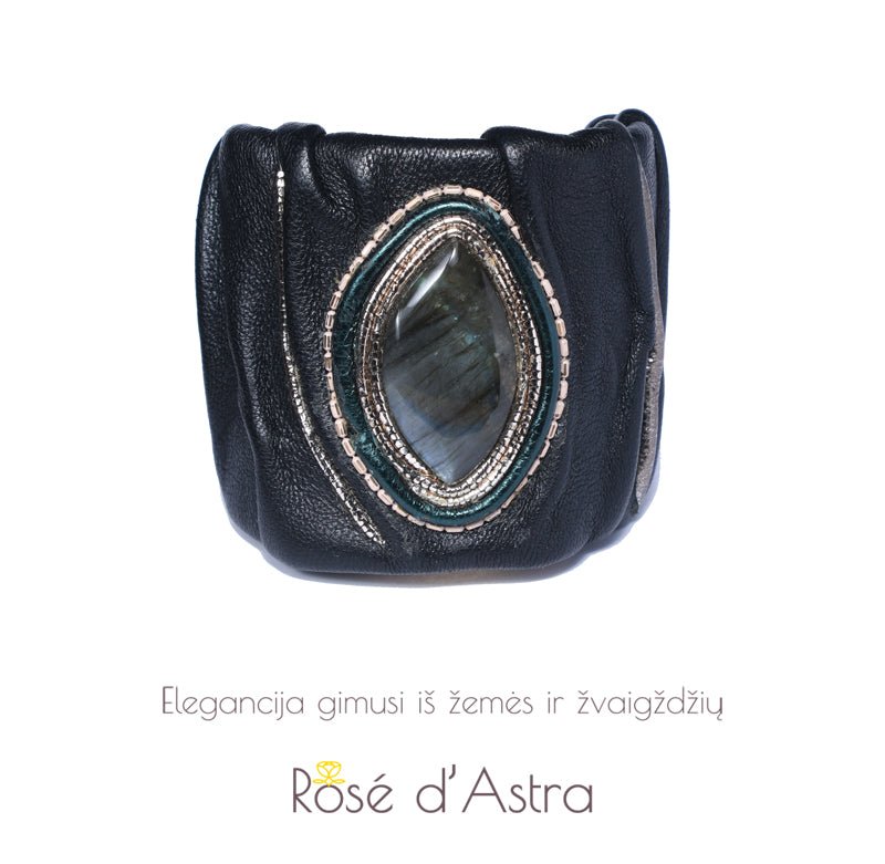 Natūralios odos apyrankė su Labradoru - Rankų darbo gaminiai