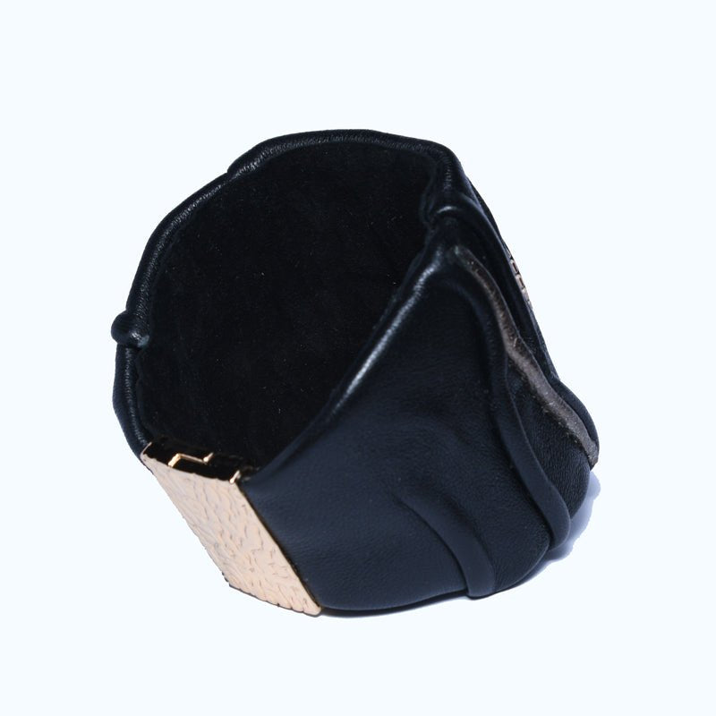 Natūralios odos apyrankė su Labradoru - Rankų darbo gaminiai