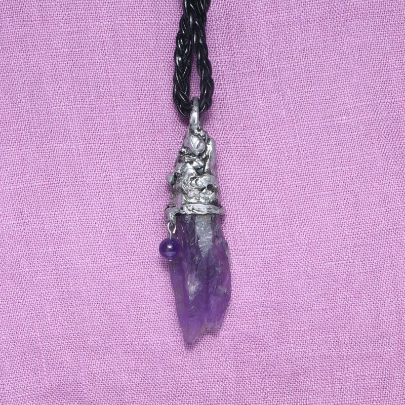 Pakabukas su Ametistu “Violetinis Riteris" - Rankų darbo gaminiai